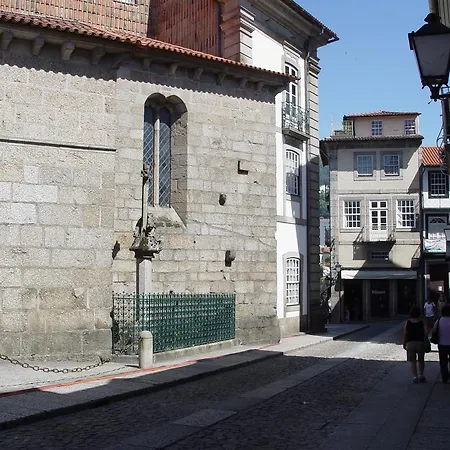 Egas Moniz Apartment Guimaraes